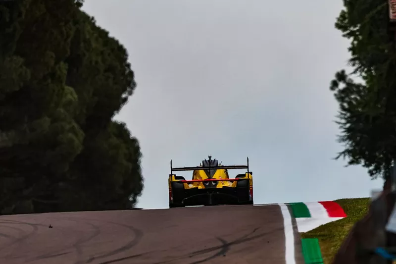 #83 AF Corse Ferrari 499P: Robert Kubica, Robert Shwartzman, Yifei Ye