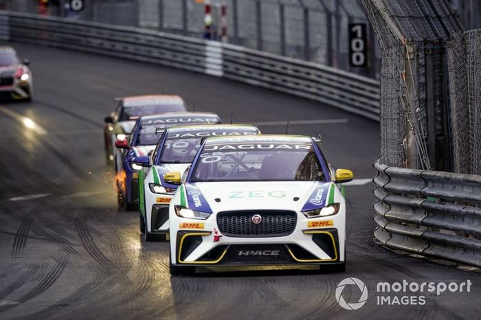 Menos de uma semana depois, Cacá estava em Mônaco...