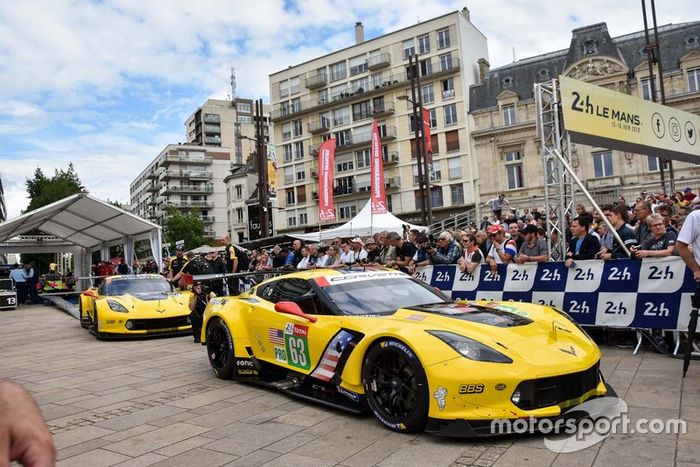 #63 Corvette Racing Chevrolet Corvette C7.R, #64 Corvette Racing Chevrolet Corvette C7.R