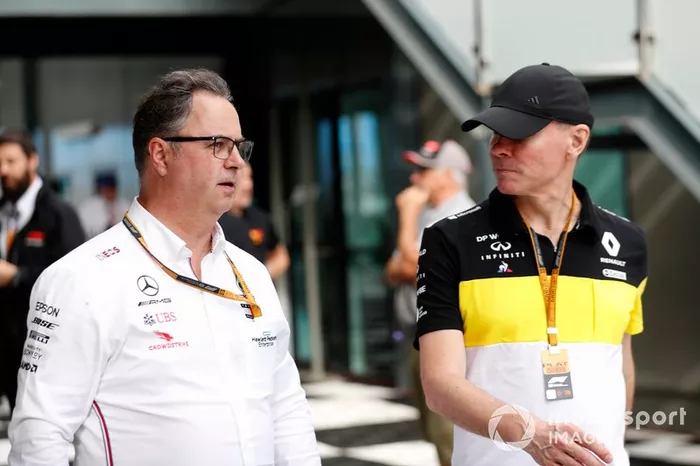 Ron Meadows, Sporting Director, Mercedes AMG, and Alan Permane, Sporting Director, Renault Sport F1 Team