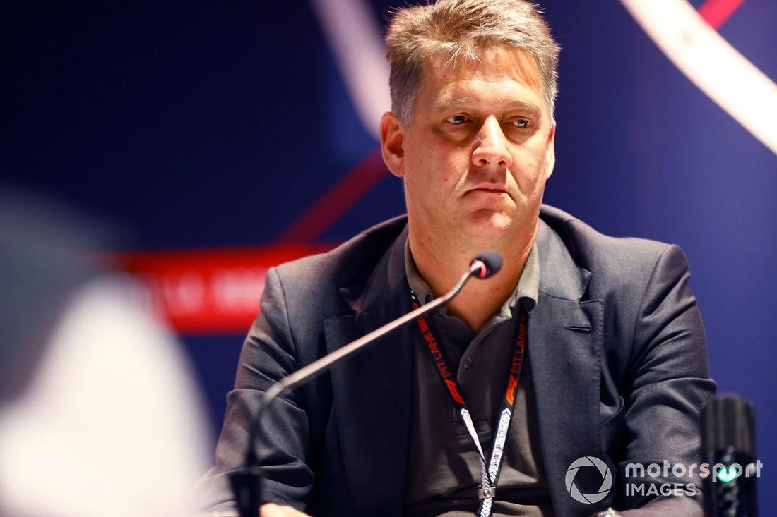 Gernot Dollner, Diretor Executivo da Audi, fala na conferência de imprensa da Stake F1 Team KICK Sauber