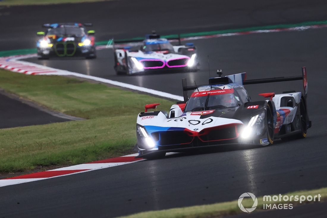 #20 BMW M Team WRT BMW M Hybrid V8: Sheldon Van Der Linde, Robin Frijns, Rene Rast