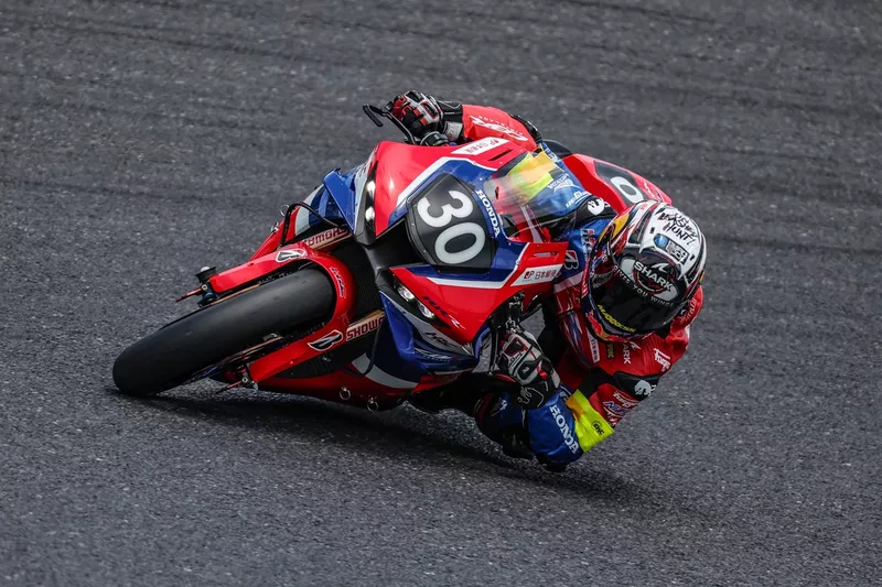 #30 チームHRCと日本郵便