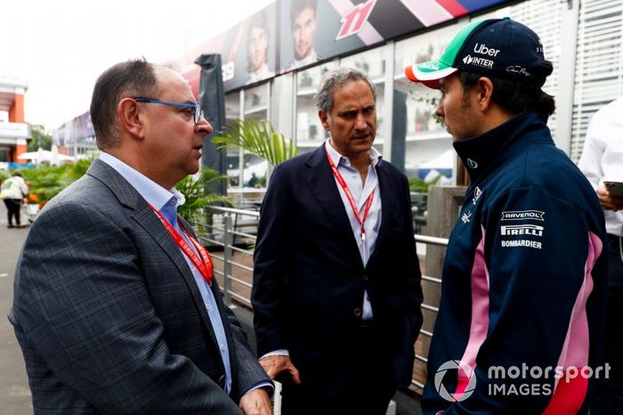 Federico Gonzalez Compean, Director General de CIE y  Alejandro Soberón Kuri, CEO de CIE con Sergio Pérez, Racing Point 