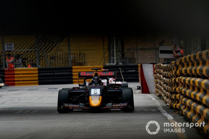 Jüri Vips, Hitech Grand Prix.