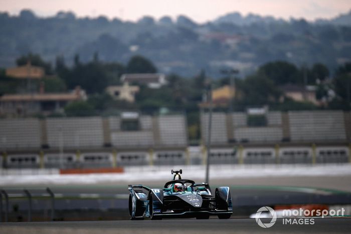 Oliver Turvey, NIO 333, NIO 333 001