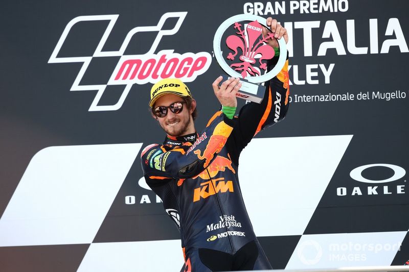 Ganador de la carrera Remy Gardner, Red Bull KTM Ajo