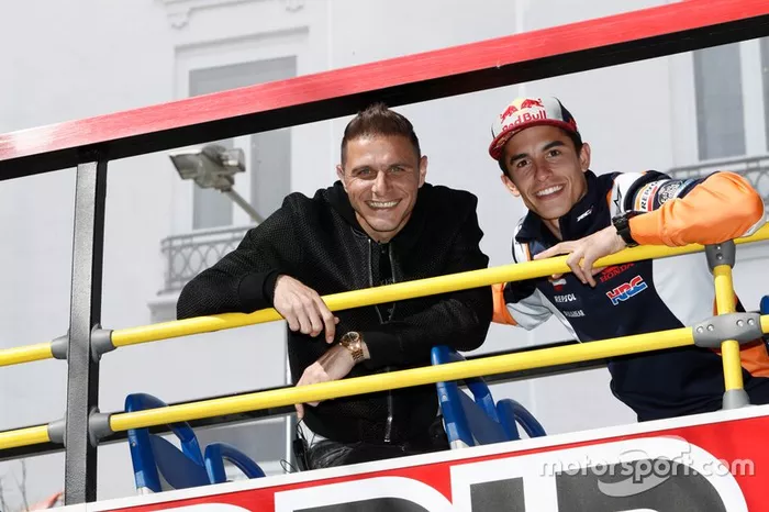 Marc Márquez, Repsol Honda Team y el futbolista del Betis Joaquin en Madrid