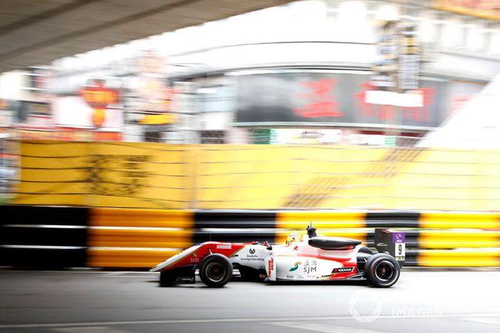 Mick Schumacher, SJM Theodore Racing by PREMA