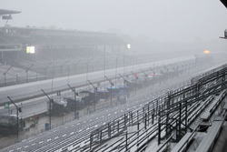 La pluie tombe sur l'Indianapolis Motor Speedway
