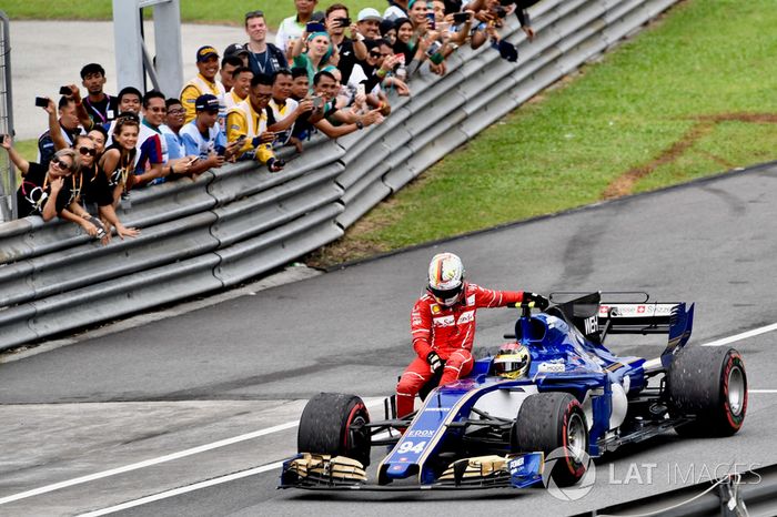 Sebastian Vettel, Ferrari en el auto, Pascal Wehrlein, Sauber C36