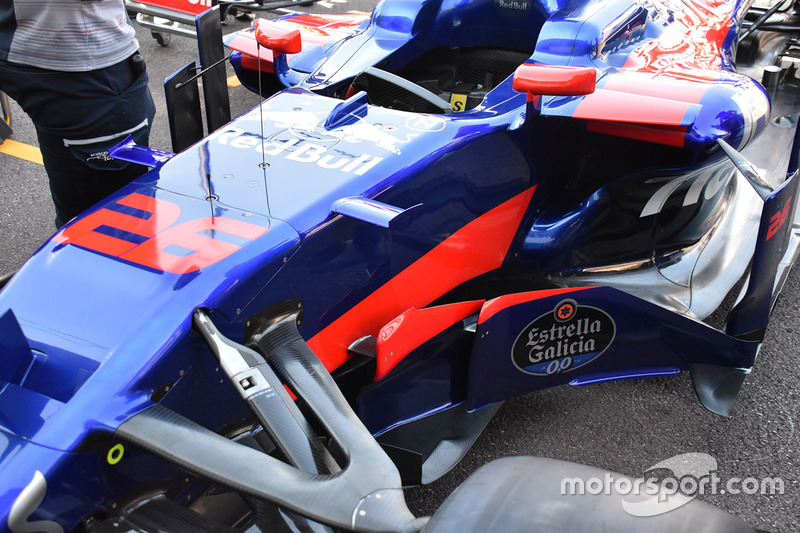 Scuderia Toro Rosso STR12: Frontpartie