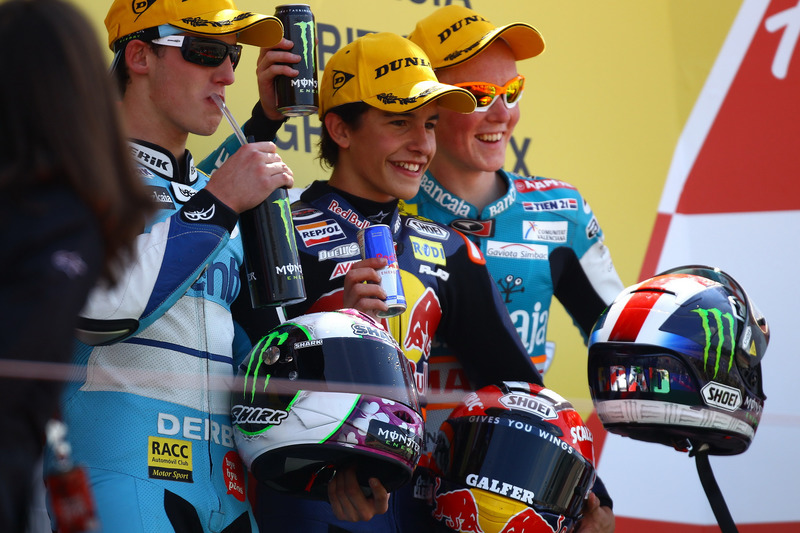 Podio: 1º Marc Márquez, 2º Pol Espargaró, 3º Bradley Smith