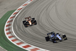Pascal Wehrlein, Sauber C36-Ferrari, Stoffel Vandoorne, McLaren MCL32