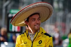 Jolyon Palmer, Renault Sport F1 Team en el desfile de pilotos