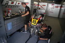 Pit box Ajo Motorsport Academy