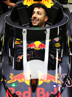Daniel Ricciardo, Red Bull Racing RB12 con el Aeroscreen