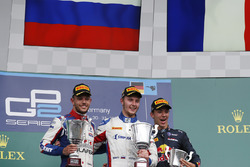 Podio: Ganador de la carrera Sergey Sirotkin, ART Grand Prix; segundo lugar Luca Ghiotto, Trident; t