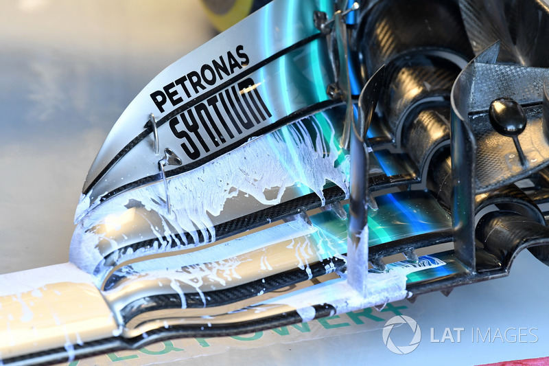 Переднє антикрило Mercedes-AMG F1 W09