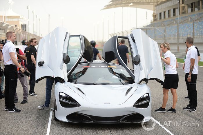 Pirelli Hot Laps McLaren