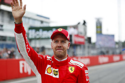 Sebastian Vettel, Ferrari, festeggia la pole position