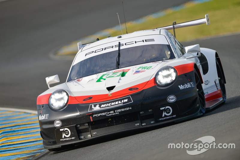 #94 Porsche GT Team Porsche 911 RSR: Romain Dumas, Timo Bernhard, Sven Müller