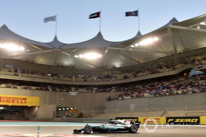 Lewis Hamilton, Mercedes-Benz F1 W08