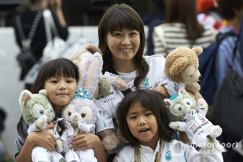 Fans with Mercedes AMG bears