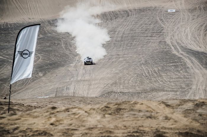 #300 X-Raid Mini JCW Team: Carlos Sainz, Lucas Cruzä