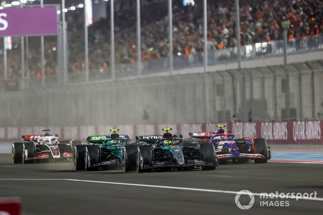 Lewis Hamilton, Mercedes F1 W15, Fernando Alonso, Aston Martin AMR24, Yuki Tsunoda, RB F1 Team VCARB 01, Kevin Magnussen, Haas VF-24 