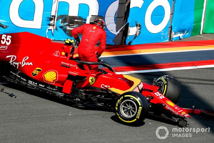 Choque de Carlos Sainz Jr., Ferrari SF21