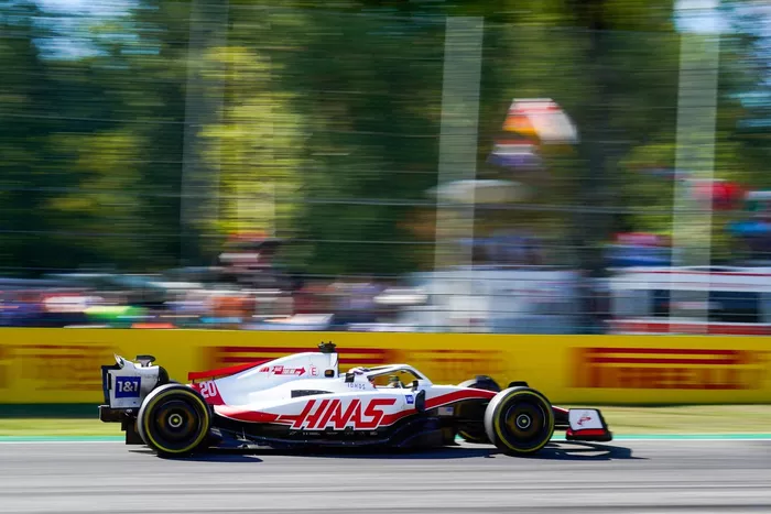 Kevin Magnussen, Haas VF-22