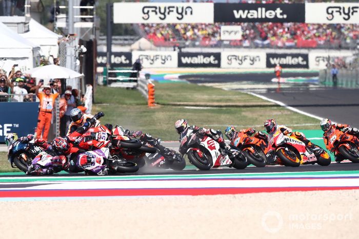 Caída de Michele Pirro, Ducati Team, Pol Espargaró, Repsol Honda Team, Johann Zarco, Pramac Racing 