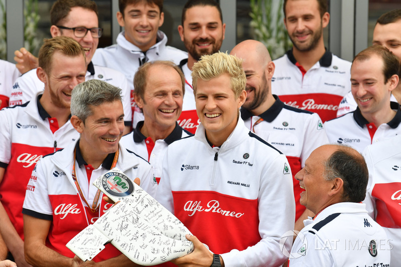 Sauber birthday celebrations for Marcus Ericsson, Sauber