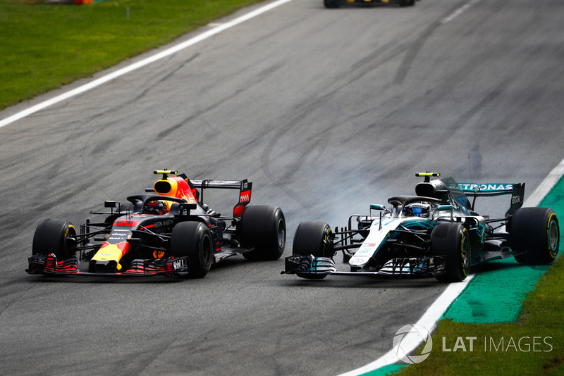 Max Verstappen, Red Bull Racing RB14 Tag Heuer, y su duelo con Valtteri Bottas, Mercedes AMG F1 W09