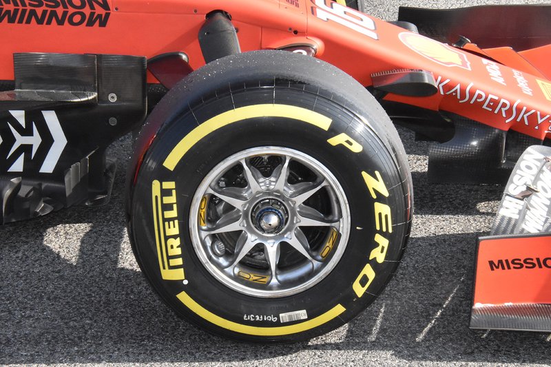Ferrari SF90, dettaglio del cerchio