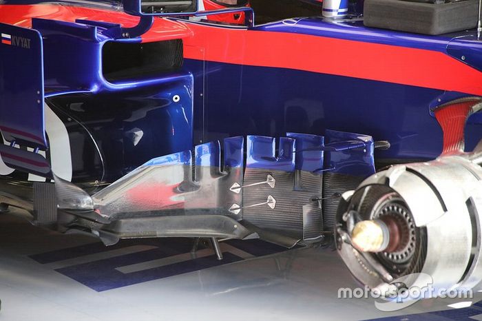 Bargeboard del Toro Rosso