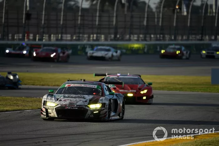 #88 WRT Speedstar Audi Sport Audi R8 LMS GT3, GTD: Mirko Bortolotti, Rolf Ineichen, Daniel Morad, Dries Vanthoor