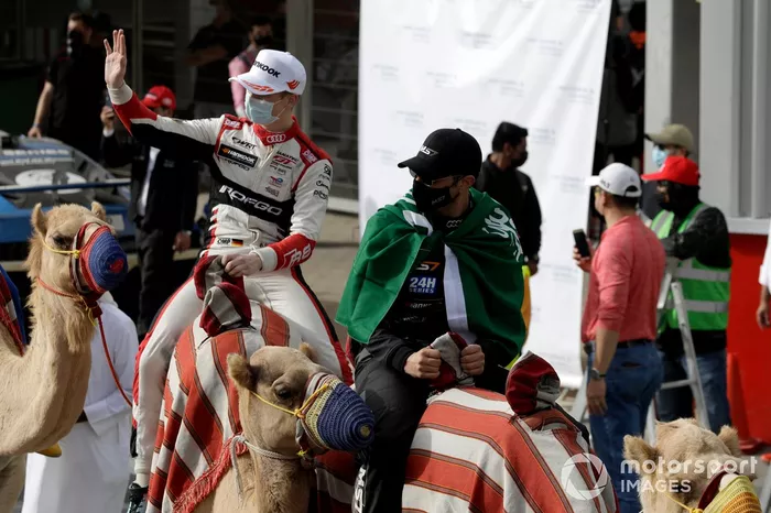 رقم 7 ام اس7 دبليو ار تي أودي: توماس نيوباور، كريستوفر مايز، دريز فانتور، محمد سعود فهد آل سعود