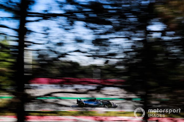 Lewis Hamilton, Mercedes W13