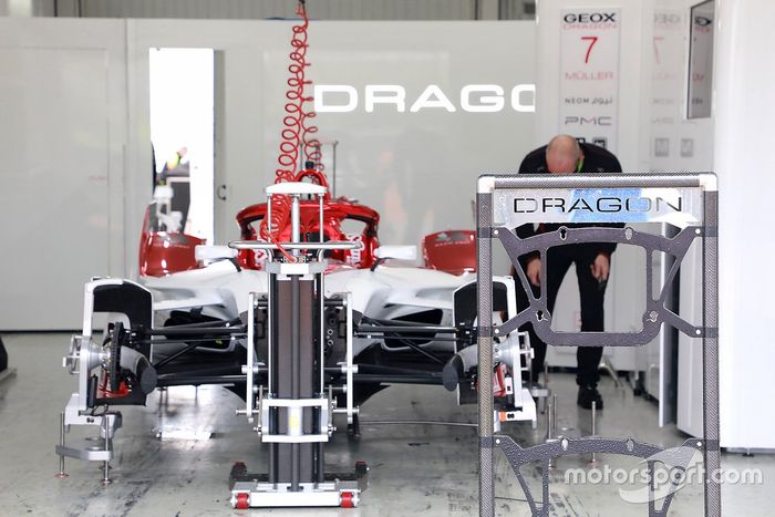 Dragon Penske Autosport garaje