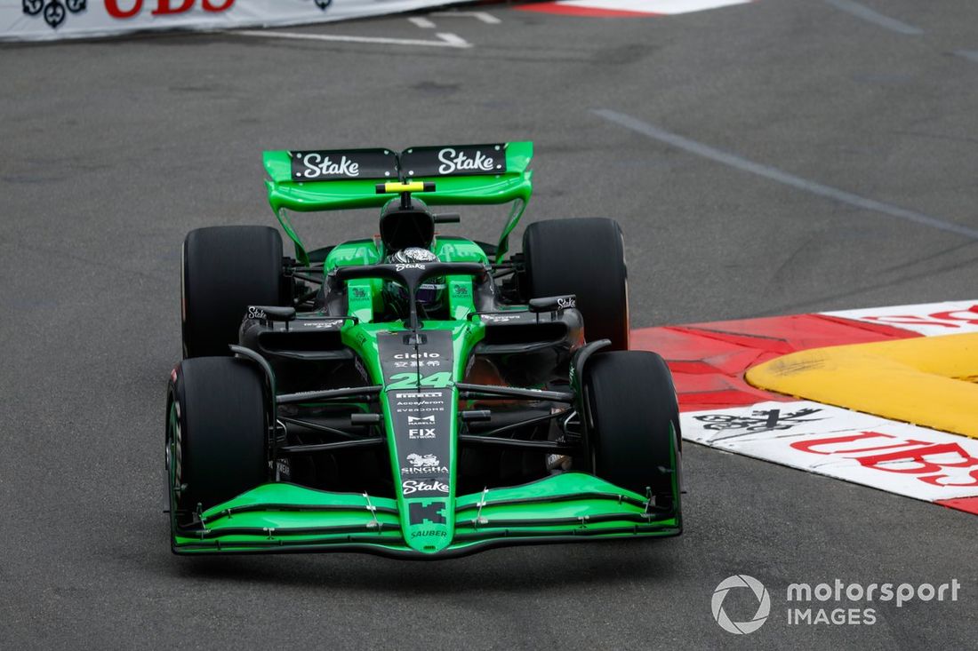 Zhou Guanyu, Stake F1 Team Kick Sauber C44