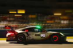 #912 Porsche Team North America, Porsche 911 RSR: Kevin Estre, Laurens Vanthoor, Richard Lietz