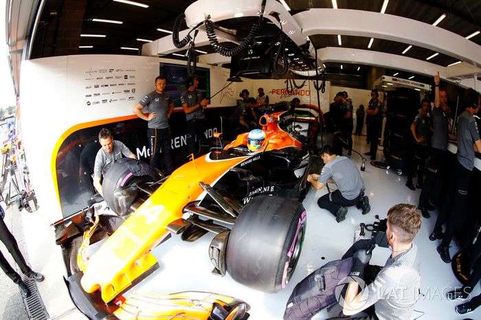 Fernando Alonso, McLaren MCL32