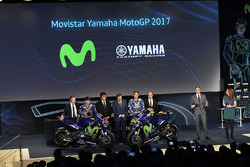 Valentino Rossi, Yamaha Factory Racing, Maverick Viñales, Yamaha Factory Racing, Kouichi Tsuji, Gerente de Motorsport desarrollo división, motores Yamaha, Lin Jarvis, Director General de Yamaha Factory Racing, Massimo Meregalli, Yamaha Factory Racing Team Director