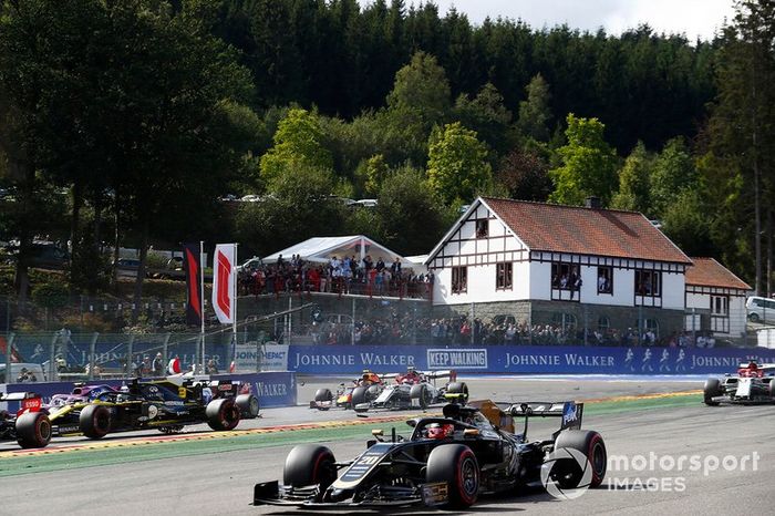 Kevin Magnussen, Haas F1 Team VF-19, Daniel Ricciardo, Renault F1 Team R.S.19, Antonio Giovinazzi, Alfa Romeo Racing C38, Kimi Raikkonen, Alfa Romeo Racing C38 y Alex Albon, Red Bull RB15 