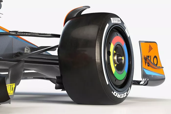 McLaren MCL60, detalle suspensión delantera