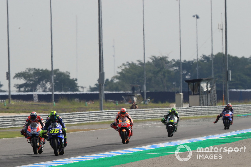Валентино Россі, Yamaha Factory Racing, Андреа Довіціозо, Ducati Team