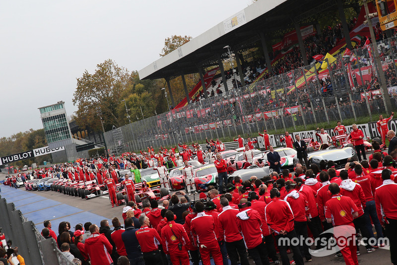 Ferrari F60, 488, FXX, F1 Clienti, e 599 in griglia di partenza