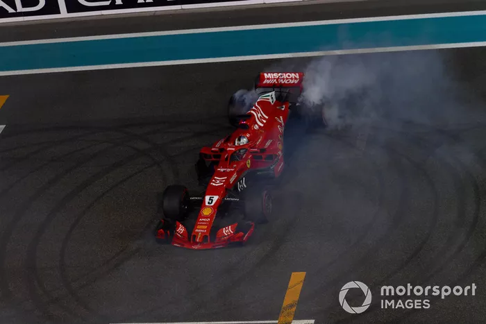 Sebastian Vettel, Ferrari SF71H donas al final de la carrera